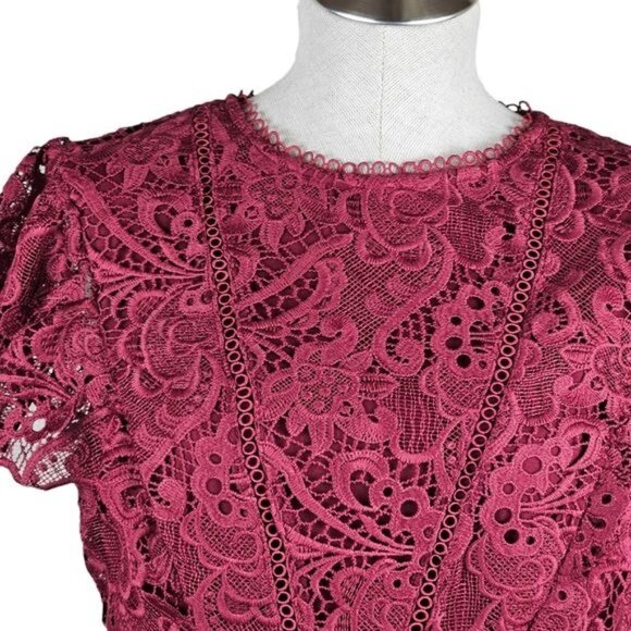 EXPRESS  Flutter Sleeve Lace Mini Dress - Picture 5 of 11